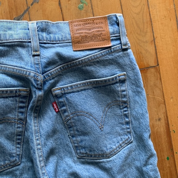 Levi’s premium rib cage flare jeans with hidden button fly - Picture 4 of 6